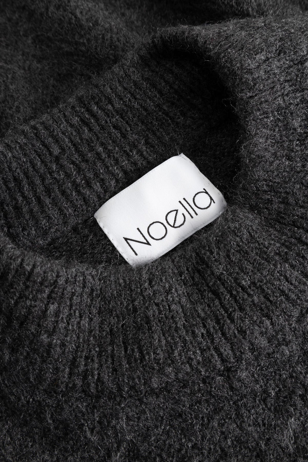 Amour Club Knit Charcoal Mel.