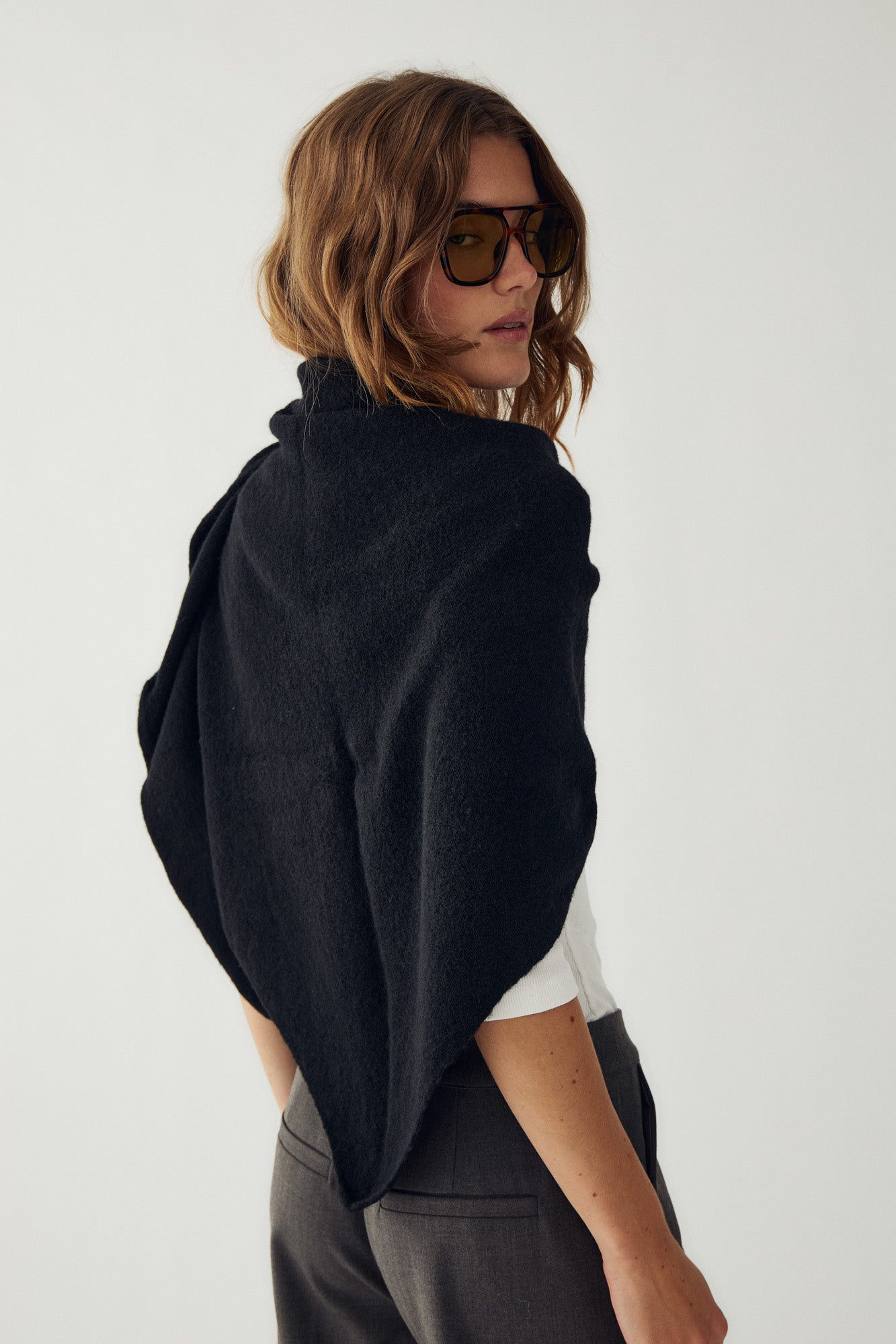 N-Loena Knit Scarf Black