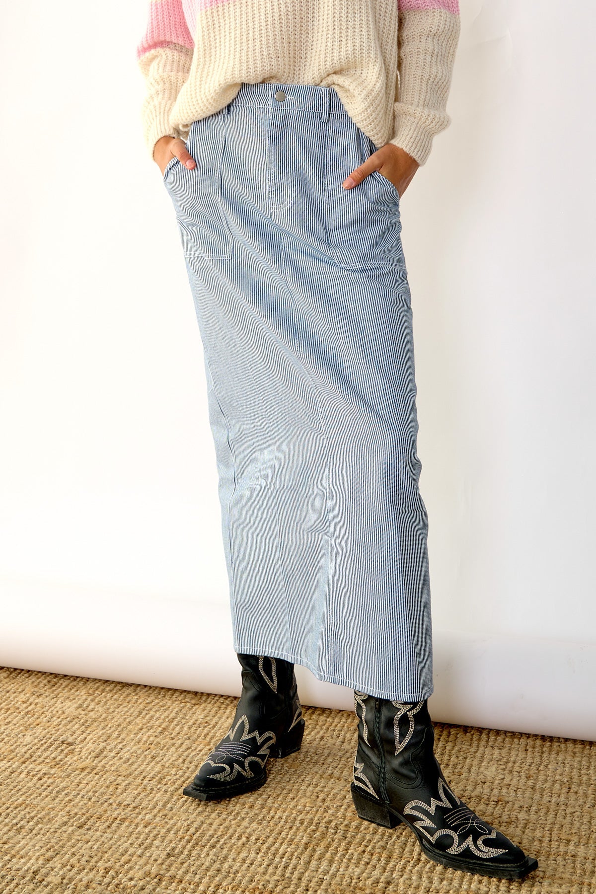 Noellas Benita Skirt Light Blue. Køb Nederdele hos www.noellafashion.dk