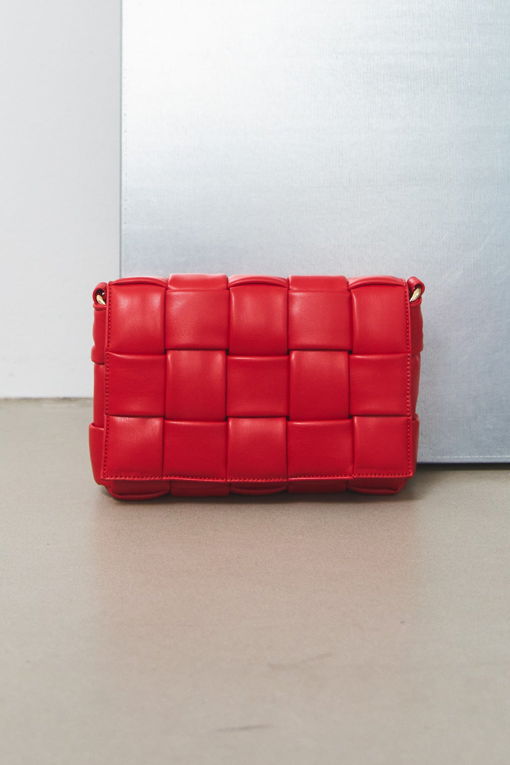Noellas Brick Bag Red. Køb Tasker hos www.noellafashion.dk